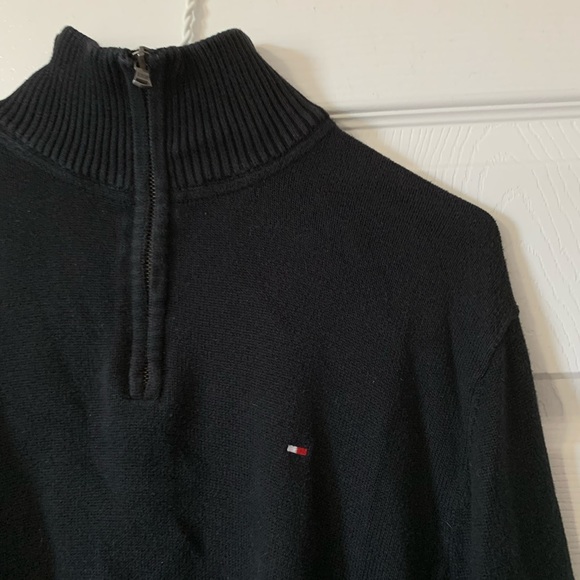 TOMMY HILFIGER QUARTER ZIP - Picture 2 of 3